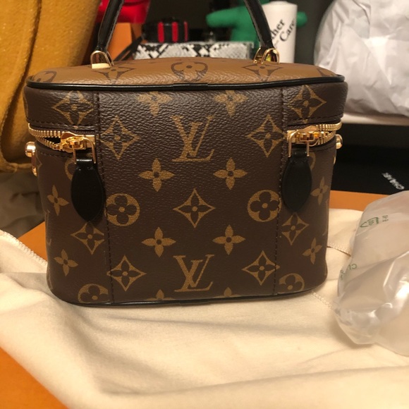 ✨🖤Louis Vuitton Vanity PM & Insert🖤✨ - Picture 7 of 16